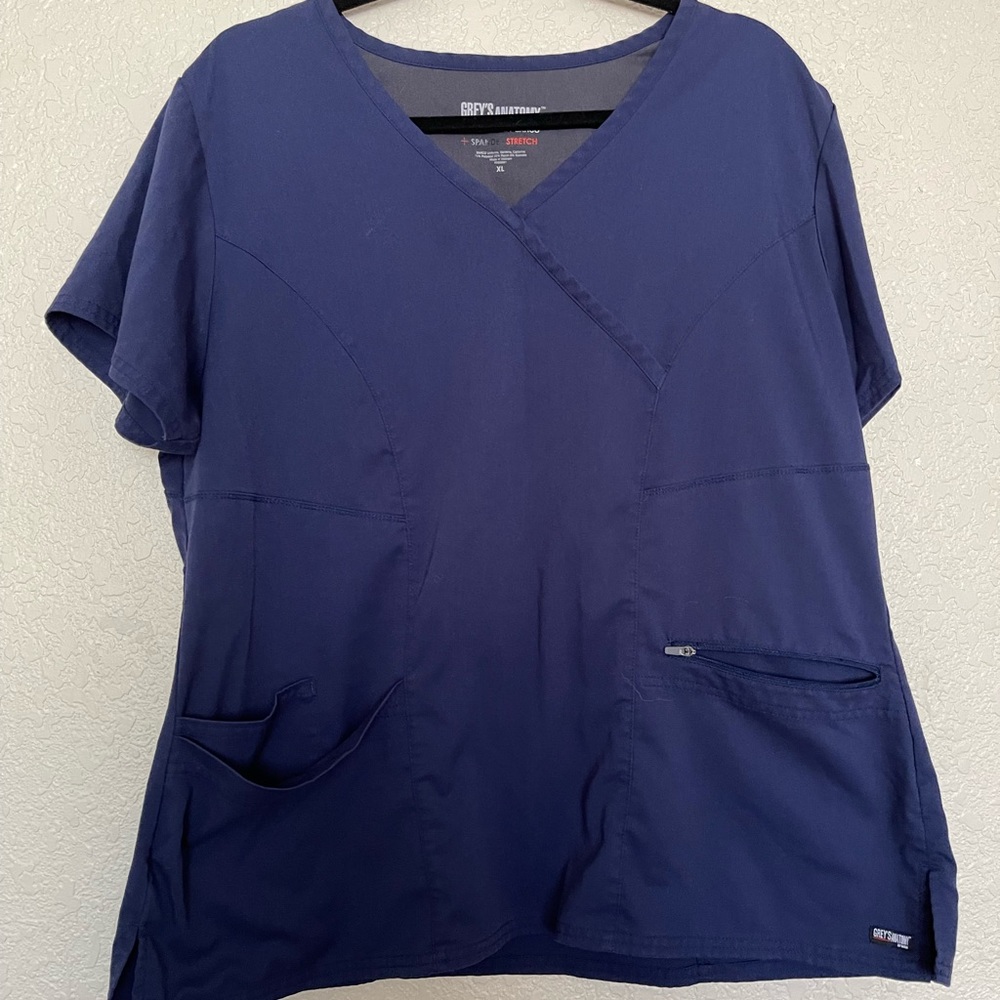 3 pack scrub Tops